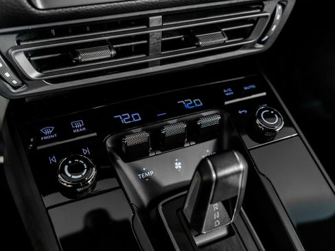 Used 2024 Porsche 911 Carrera GTS w/ Premium Package image 37