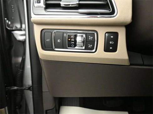 Used 2022 Lincoln Navigator Reserve image 18