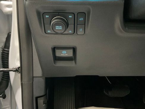 Used 2025 Ford Expedition Platinum w/ Platinum Ultimate Package image 8