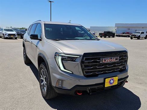 Used 2026 GMC Acadia AT4 w/ Luxury Package AWD/4WD image 7