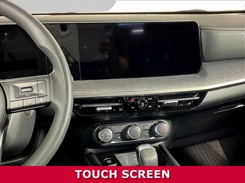 Certified 2025 Nissan Kicks SV AWD/4WD image 9