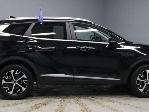 Used 2023 Kia Sportage EX image 11