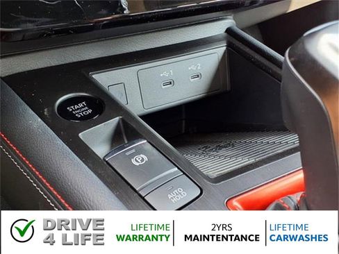 Used 2025 Nissan Kicks SR image 18