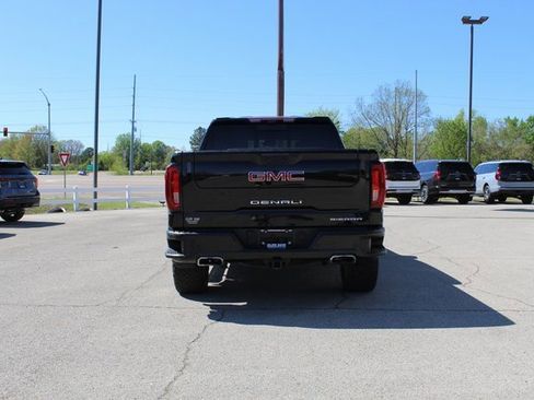 Used 2024 GMC Sierra 1500 Denali w/ Technology Package image 4