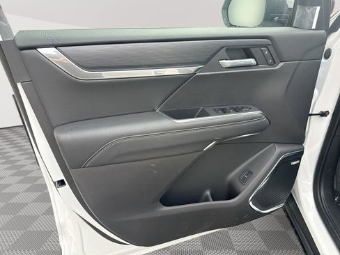 New 2026 GMC Acadia Elevation w/ Elevation Premium Package AWD/4WD image 22