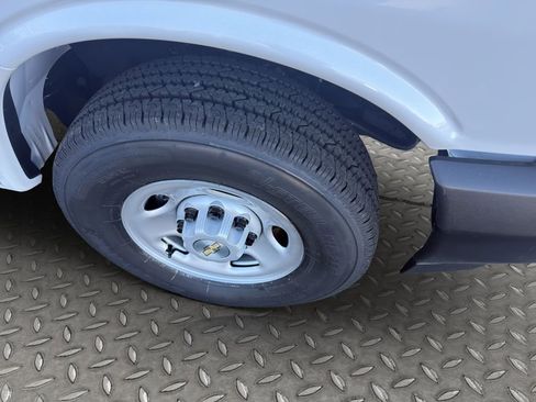 New 2025 Chevrolet Express 2500 Extended w/ Driver Convenience Package image 18