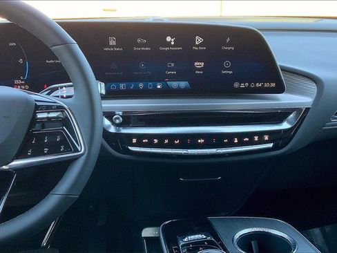 New 2025 Cadillac Lyriq Luxury image 8