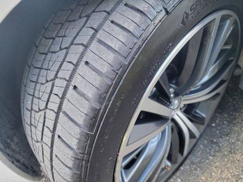 Used 2017 INFINITI Q60 3.0t w/ Premium Plus Package 3.0T image 24