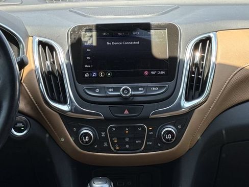 Used 2021 Chevrolet Equinox Premier FWD image 17