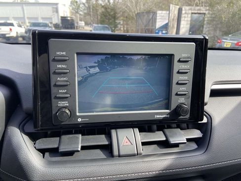 Used 2022 Toyota RAV4 LE image 23