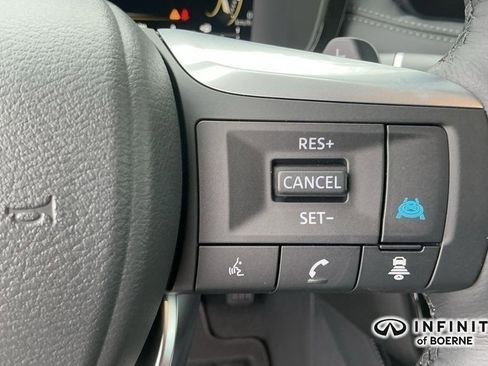 New 2026 INFINITI QX60 Luxe w/ Family Package image 17