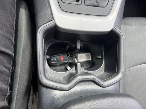 Used 2025 Toyota RAV4 XLE image 18