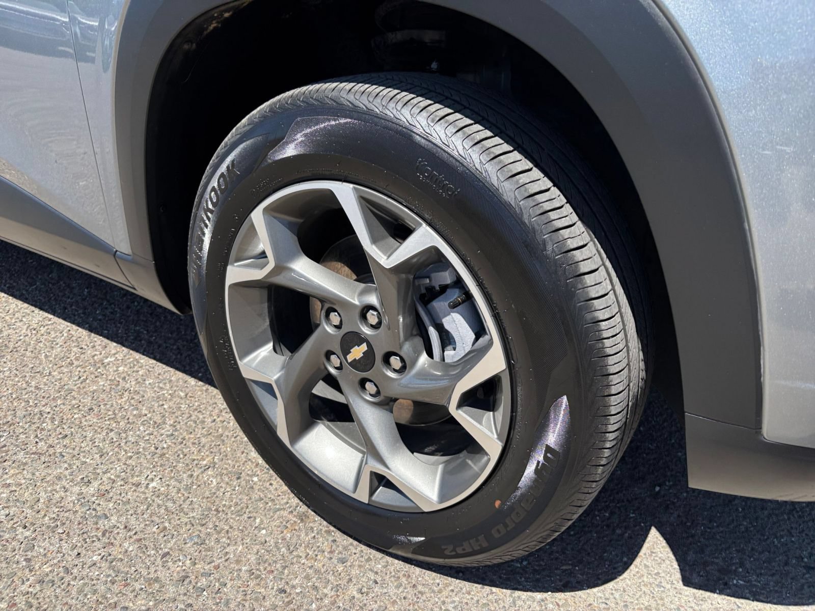 Used 2025 Chevrolet Trax LT FWD image 53