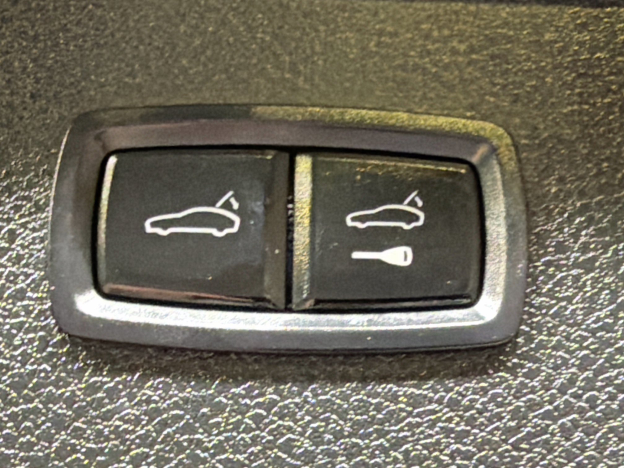 Certified 2026 Porsche Macan AWD/4WD image 14