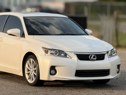 Used 2013 Lexus CT 200h w/ Premium Pkg w/Backup Camera FWD image 15