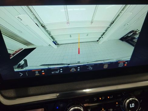 Used 2024 GMC Sierra 1500 AT4 w/ AT4 Preferred Package AWD/4WD image 43