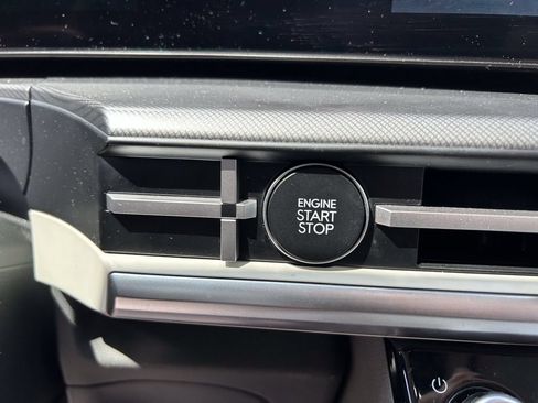 New 2026 Hyundai Santa Fe SE FWD image 30