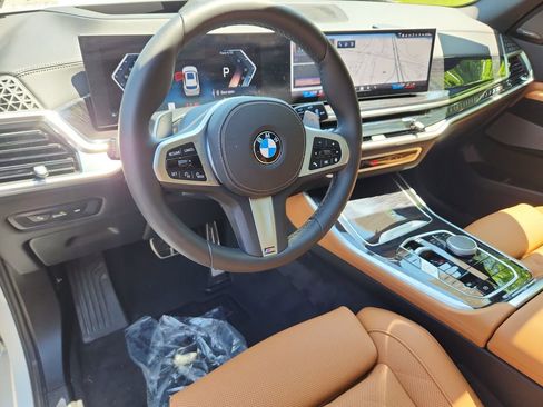 Used 2026 BMW X5 xDrive40i w/ M Sport Package AWD/4WD image 15