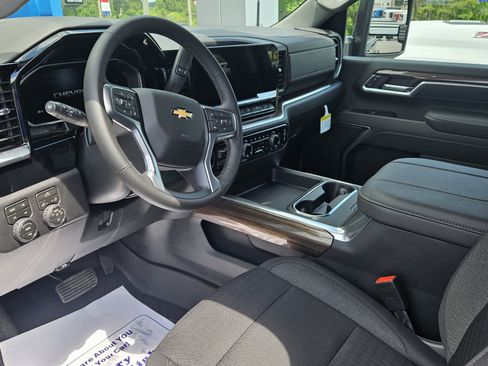 New 2026 Chevrolet Silverado 3500 LT w/ Convenience Package AWD/4WD image 6