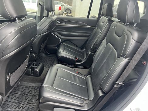 Used 2021 Jeep Grand Cherokee L Limited image 22