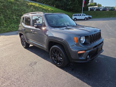 Certified 2023 Jeep Renegade Altitude AWD/4WD image 1