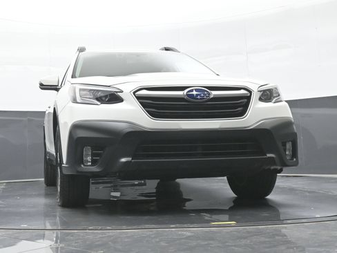 Used 2021 Subaru Outback Premium AWD/4WD image 41