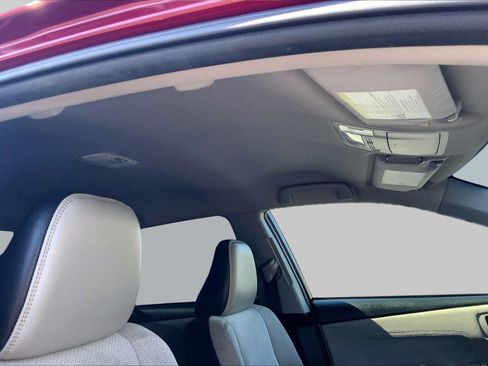 Used 2017 Toyota Camry XSE FWD image 11