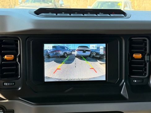 Used 2023 Ford Bronco Badlands w/ Sasquatch Package image 15