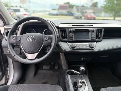 Used 2016 Toyota RAV4 XLE AWD/4WD image 8
