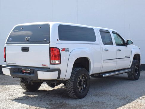 Used 2014 GMC Sierra 2500 Denali AWD/4WD image 7