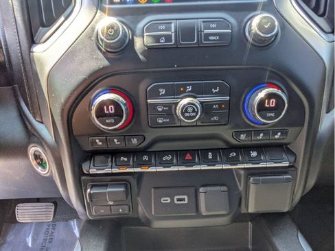 Used 2021 Chevrolet Silverado 1500 LTZ AWD/4WD image 26