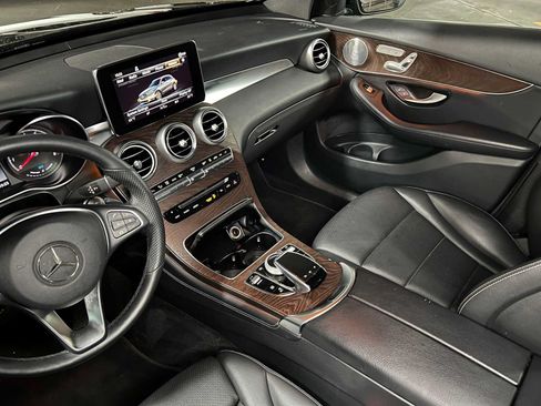 Certified 2019 Mercedes-Benz GLC 350e 4MATIC image 40