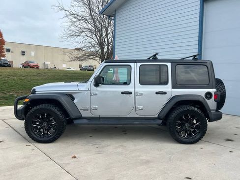Used 2020 Jeep Wrangler Unlimited Sport S image 3