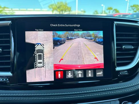 New 2026 Chrysler Pacifica Select image 22