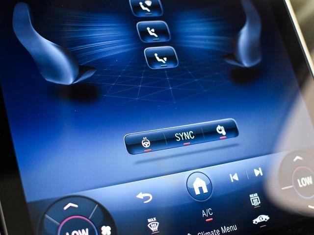 New 2026 Mercedes-Benz C 300 Sedan image 34