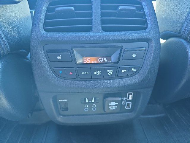 Used 2019 Honda Pilot Touring image 19