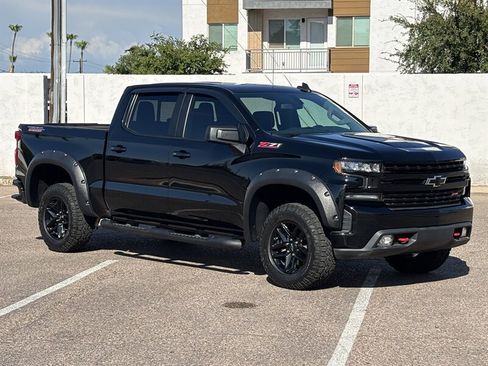 Used 2020 Chevrolet Silverado 1500 LT Trail Boss AWD/4WD image 3