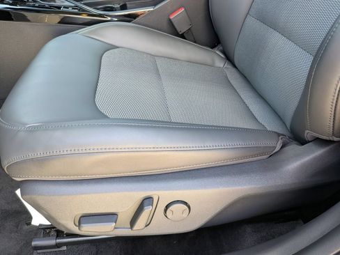 Certified 2024 Kia Niro EX FWD image 20