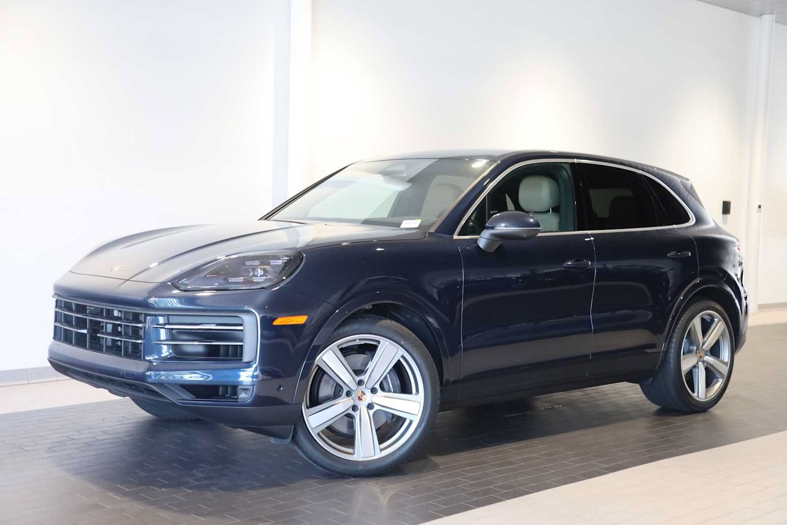 Used 2026 Porsche Cayenne AWD/4WD image 1