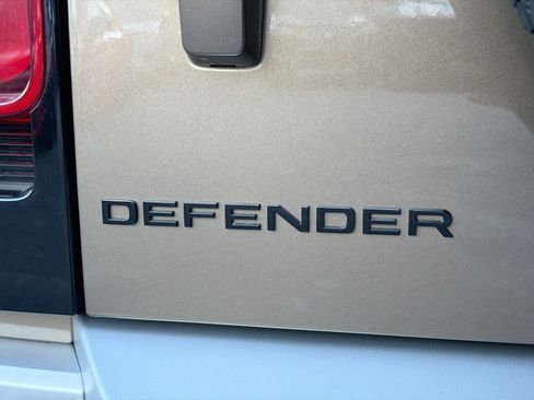 Used 2025 Land Rover Defender 110 S AWD/4WD image 11