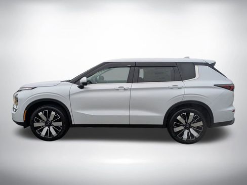 New 2026 Mitsubishi Outlander SE FWD image 6