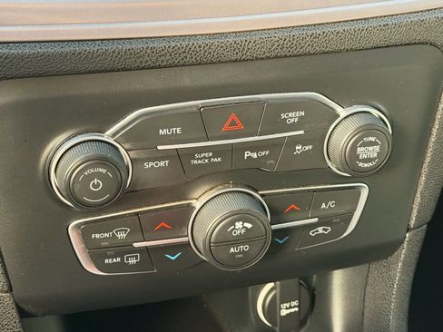 Used 2023 Dodge Charger R/T w/ Blacktop Package image 10