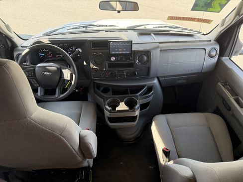 Used 2022 Ford E-450 and Econoline 450 Super Duty w/ Motorhome Prep Package image 54