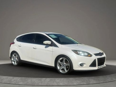 Used 2012 Ford Focus Titanium image 3
