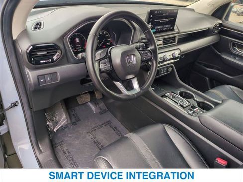 Used 2023 Honda Pilot Touring image 14