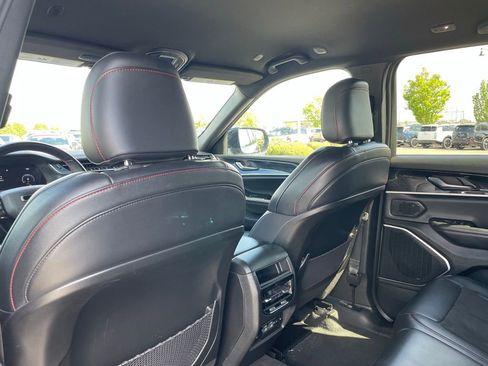 Used 2022 Jeep Grand Cherokee Trailhawk image 25