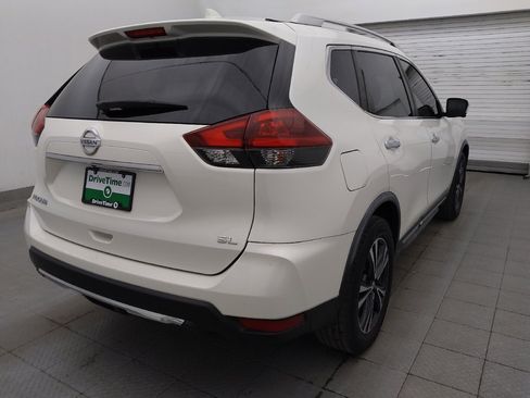 Used 2018 Nissan Rogue SL FWD image 9