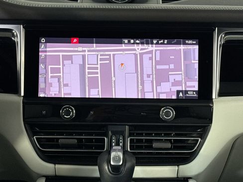 Certified 2023 Porsche Macan AWD/4WD image 15