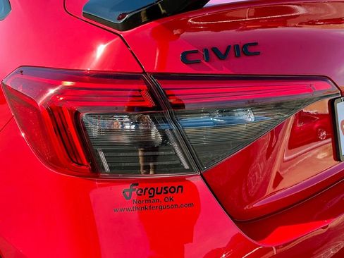 Used 2023 Honda Civic Sport image 14