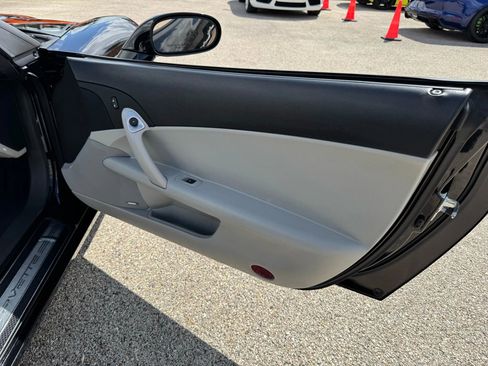 Used 2009 Chevrolet Corvette Convertible w/ Preferred Equipment Group image 18